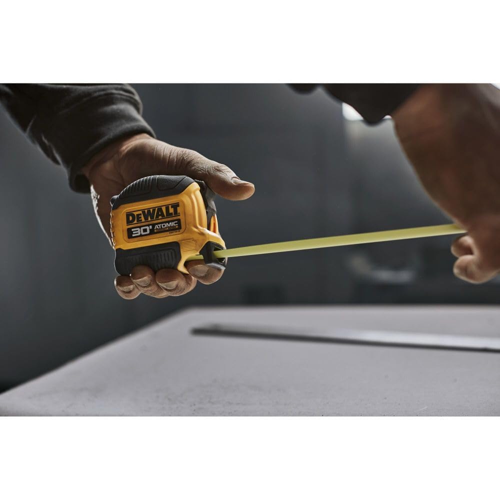 Thước cuộn DEWALT Atomic Compact 30 feet (DWHT38130S)
