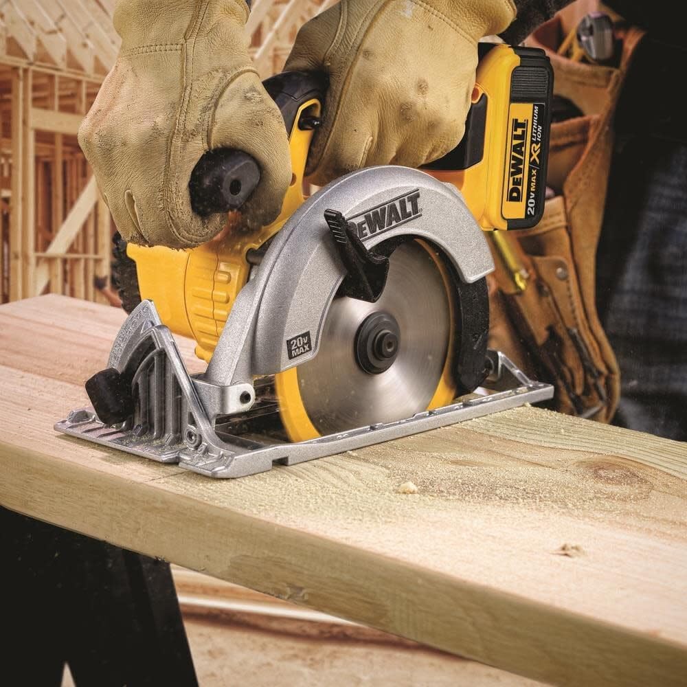 Máy cưa tròn DEWALT 20V MAX, Lưỡi cưa 6-1/2", Động cơ 460 MWO, Khả năng vát 0-50 độ, Chỉ có dụng cụ trần (DCS391B)