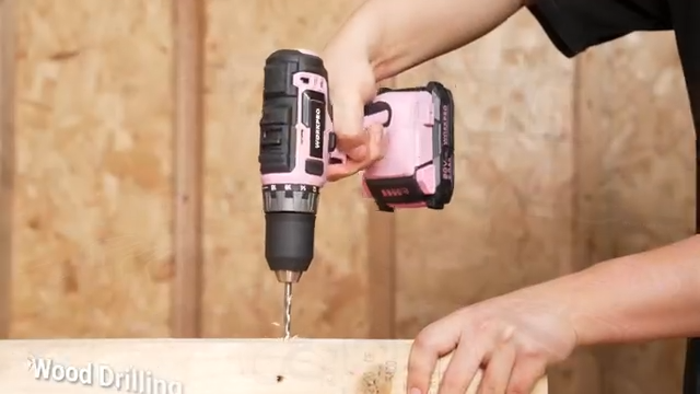 Bộ dụng cụ gia đình WORKPRO có máy khoan không dây Li-Ion 20V, dụng cụ đa năng 157 món, máy khoan có túi đựng dụng cụ